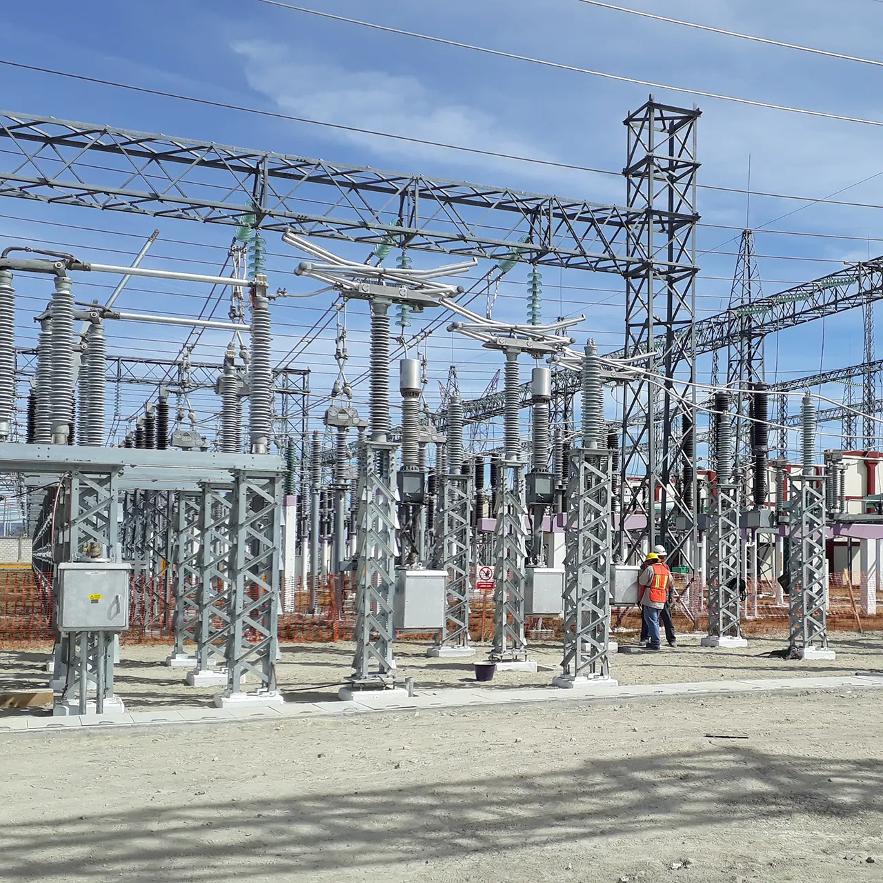 Cuchillas desconectadoras Apertura Vertical 123 KV